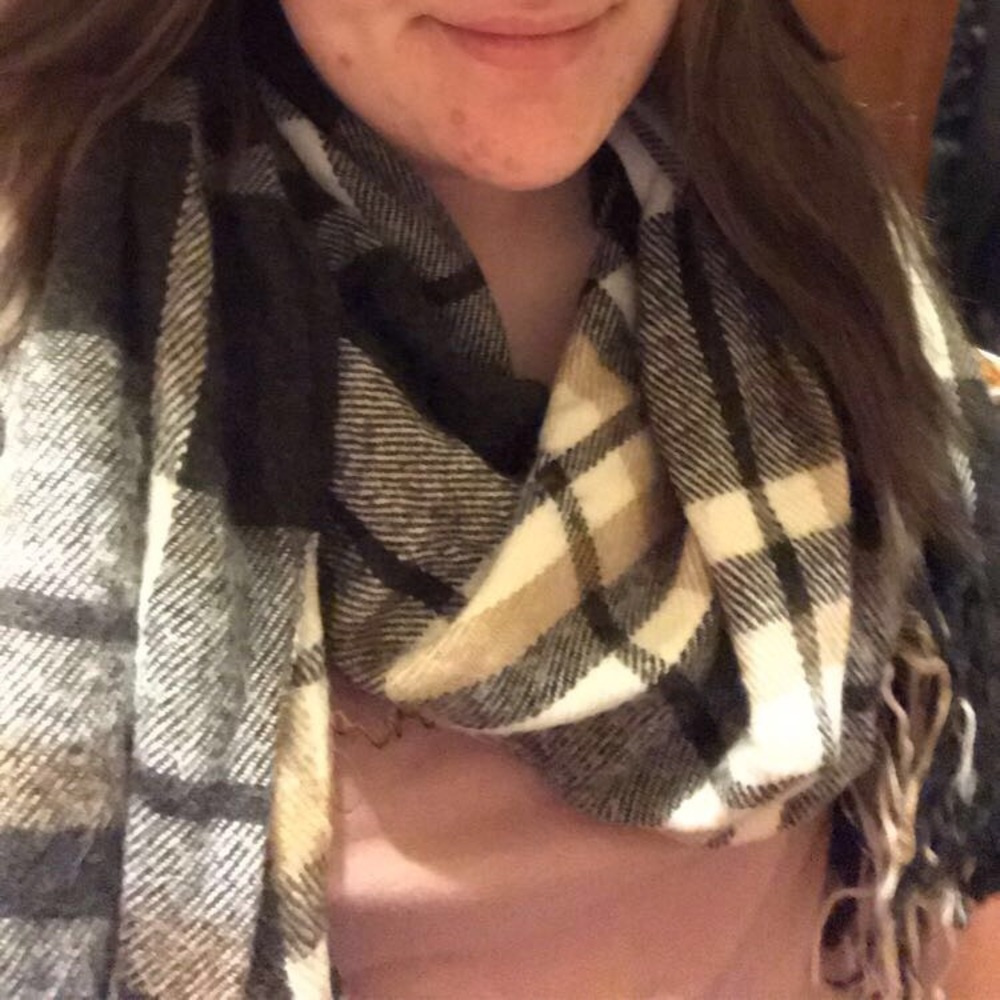 Scarf - Picture 4 of 4
